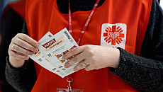 Kilkuset wolontariuszy w sklepach regionu. Trwa zbiórka żywności Caritas Kilkuset wolontariuszy w sklepach regionu. Trwa zbiórka żywności Caritas